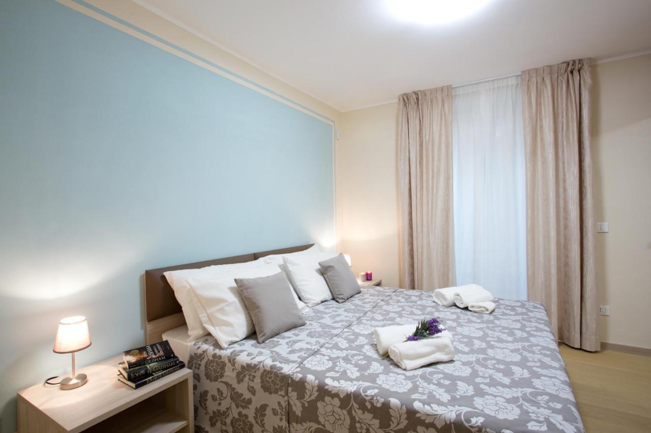 Sala Comacina Residence Apartment 5 - Sleeps Up To 10 By Italian Apartments Bagian luar foto